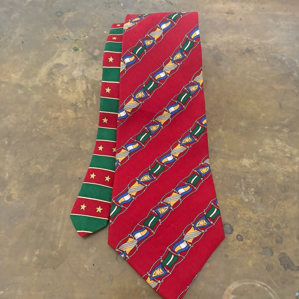 TOMMY HILFIGER Mens Necktie‎ Red Multi Color 100% Silk Stars Flags Rope